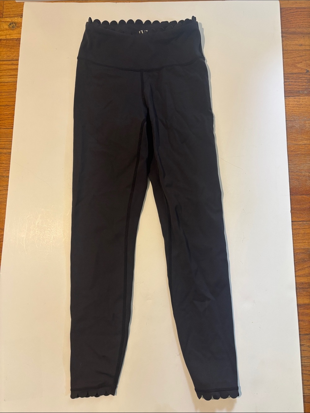 High-Rise Black Scallop-Trim Leggings